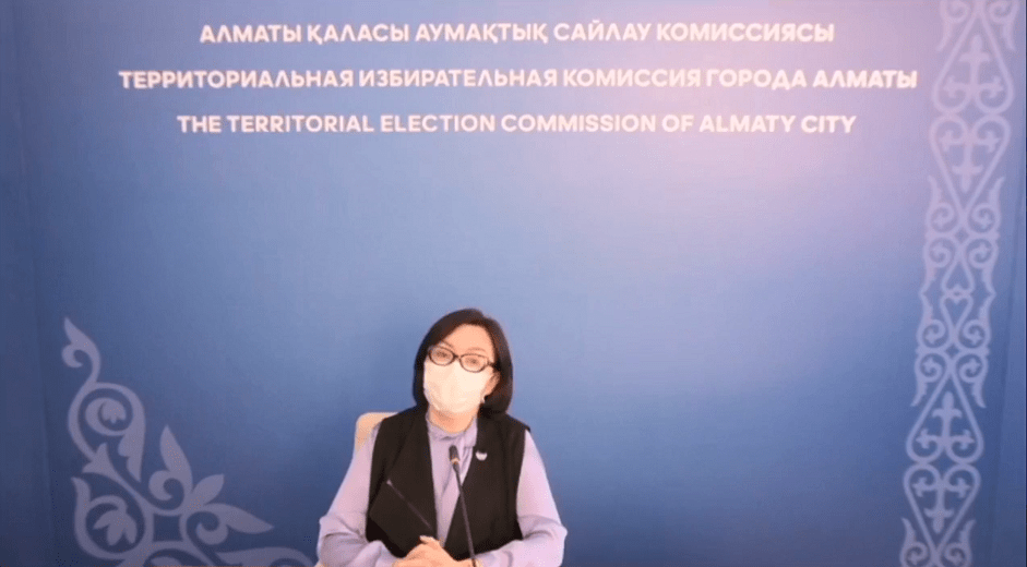 Свыше 280 тысяч алматинцев проголосовали на выборах: избирательные участки работают стабильно