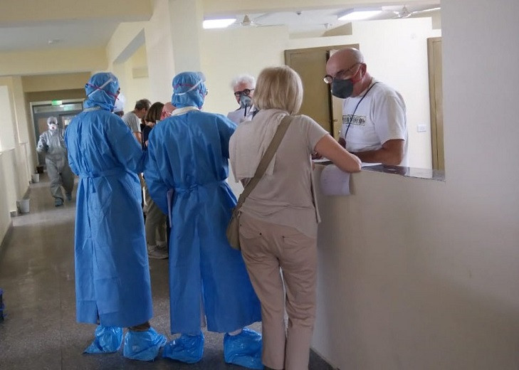 Литвада Pfizer вакцинасын салдырған 79 адамнан коронавирус анықталды