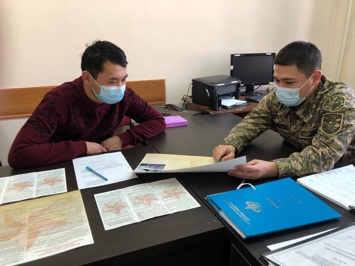 В Алматы идет набор на воинскую службу по контракту