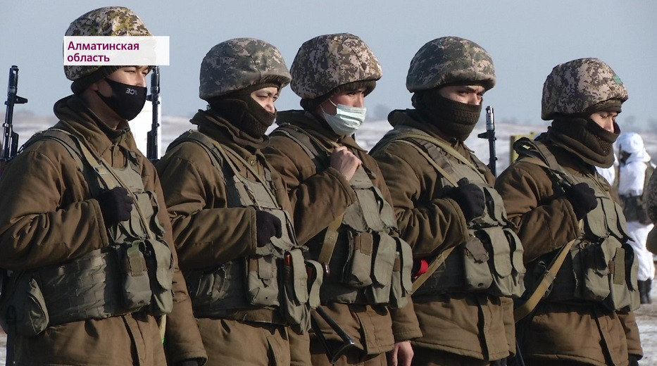 В Алматинской области проходят зимние учения десантно-штурмовых войск