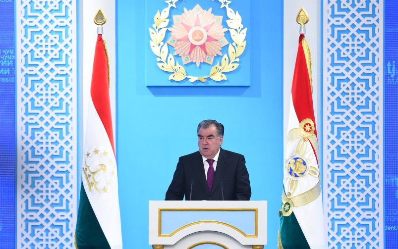 Таджикистан без коронавируса: о победе над болезнью заявил президент страны