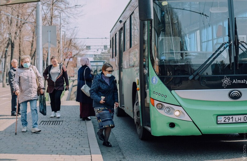 В Алматы расширили категорию лиц с правом бесплатного проезда в общественном транспорте