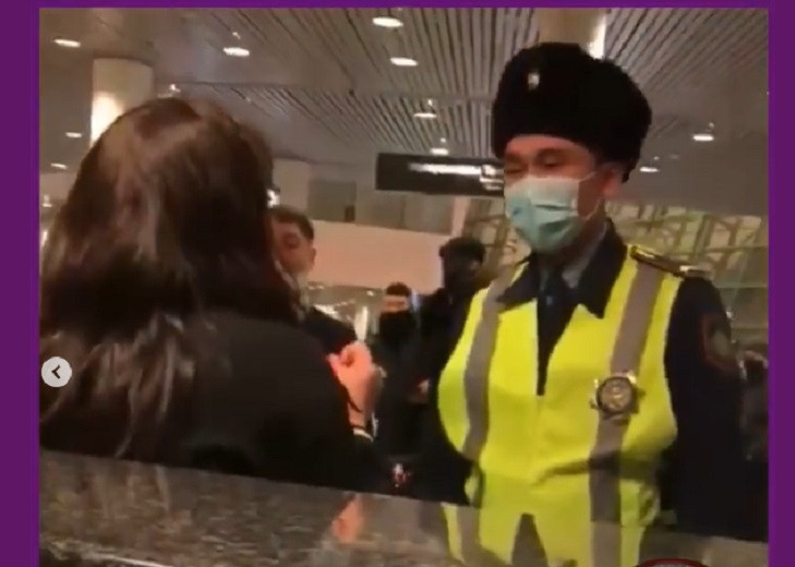 Отпустите меня: пьяная дебоширка устроила истерику в аэропорту Нур-Султана