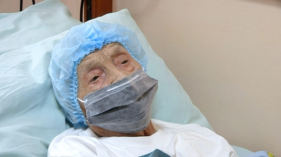 Операцию на сердце сделали 101-летней пациентке в Шымкенте