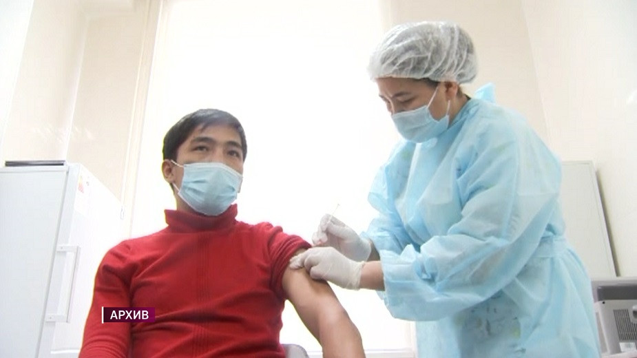 Казахстанцев начнут прививать отечественной вакциной в конце марта