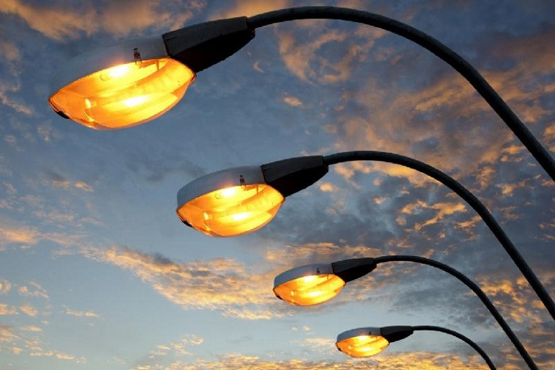 Более 600 улиц Алматы будет освещено в текущем году