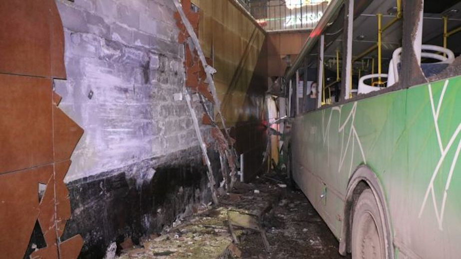 Авария с автобусом в Алматы: водителю внезапно стало плохо