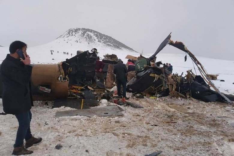 Авиакатастрофа в Турции: погибли 11 военнослужащих 