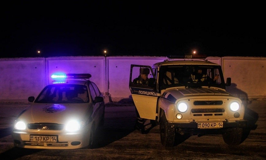 За гуляния детей в ночное время полицейские Павлодара наказали более 13 000 родителей