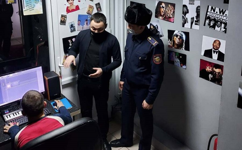 Любимое дело исправляет: осужденного устроили на работу в музыкальную студию Павлодарской области