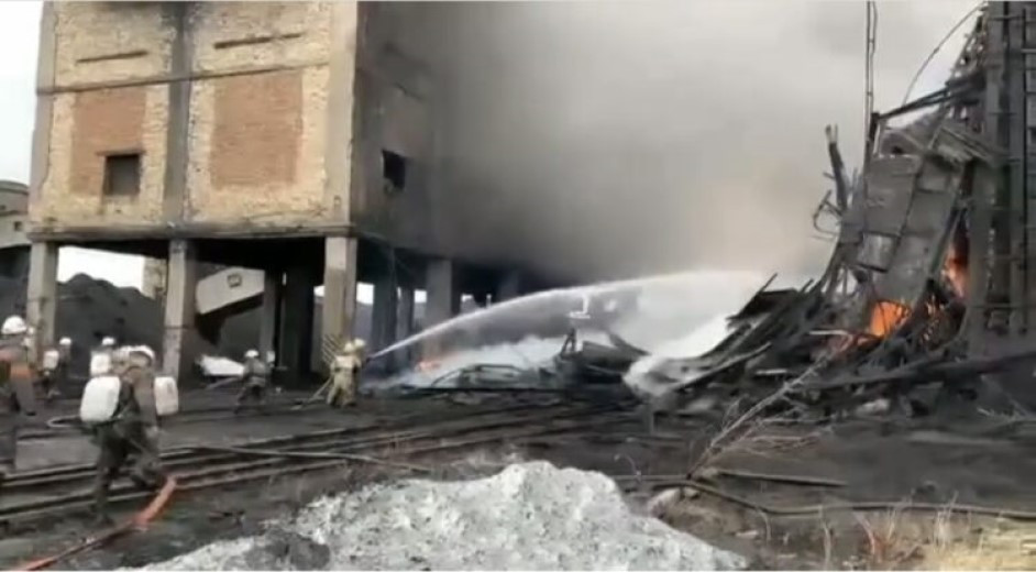 Крупный пожар произошел на шахте в Карагандинской области