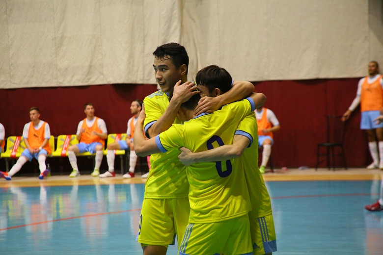Жомарт Токаев помог сборной Казахстана по футзалу обыграть Израиль