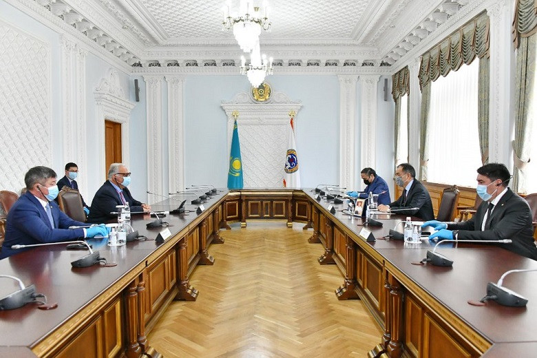 Бакытжан Сагинтаев и член Исполкома МОК Ненад Лалович обсудили предстоящие соревнования по борьбе в Алматы
