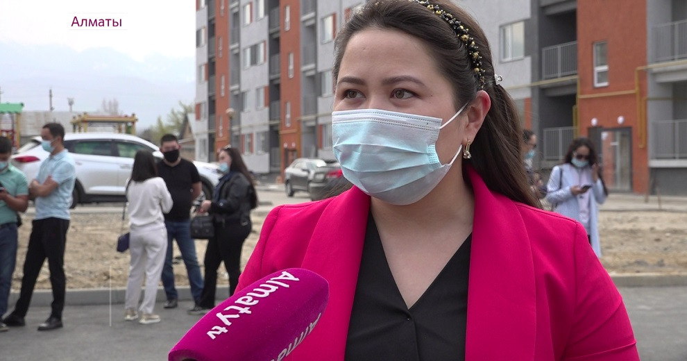 Работающей молодежи Алматы вручили ключи от новых квартир