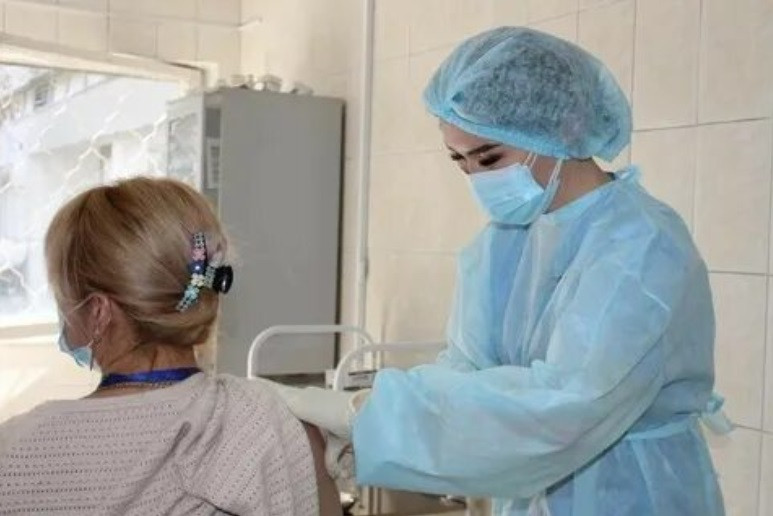 Алматыдағы вакцинация: ақпан айынан бері 142 139 адам екпе алған