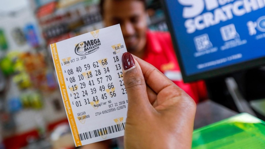 Удача - странная штука: американец выиграл в лотерею после того, как остался без имущества