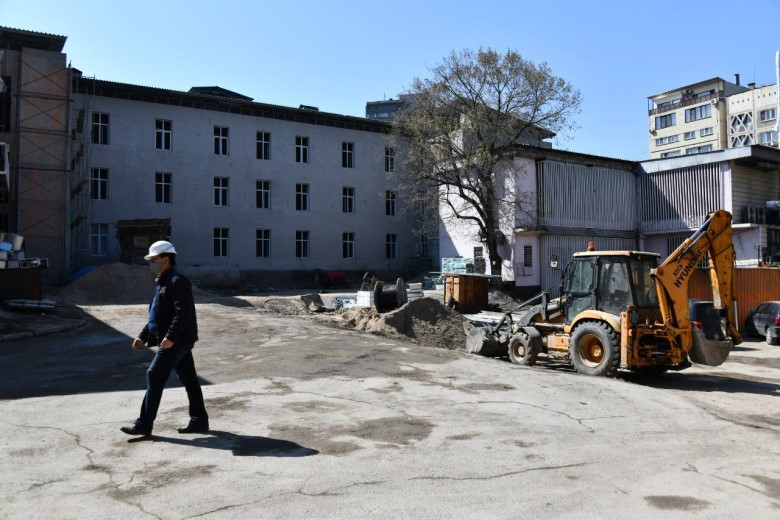 Нас становится больше: в Алматы построят новые школы, детсады, амбулатории и поликлиники