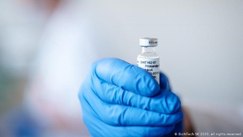 Коронавирус вакцинасының 3-компоненті қандай жағдайда салынады – маман пікірі 