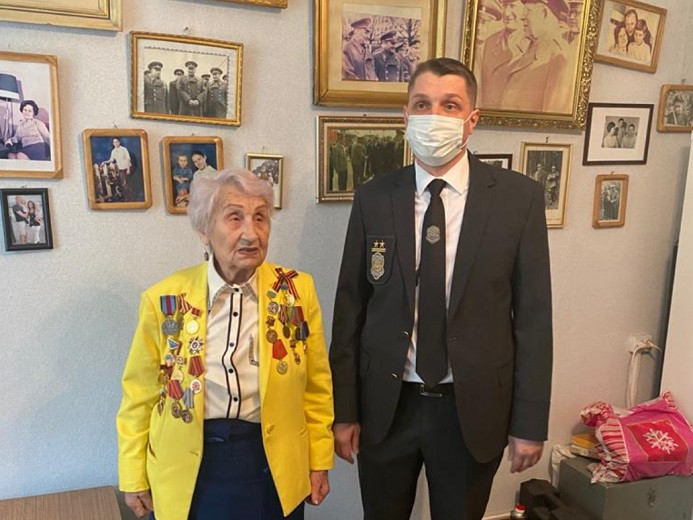Антикоррупционная служба Алматы поздравила ветеранов с 76-летием Великой Победы
