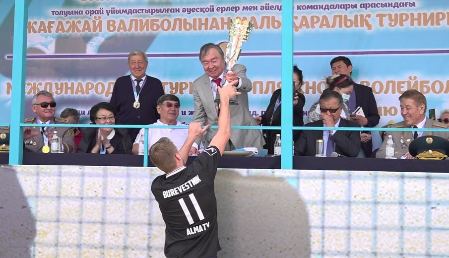 Алматыда Олжас Сүлейменовтің 85 жылдығына орай волейболдан турнир басталды