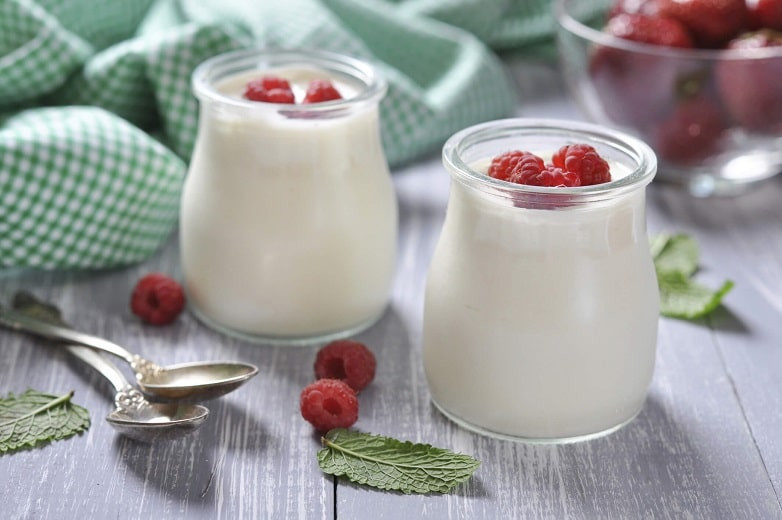 Кефир, йогурт, ряженка - что полезнее: совет диетолога