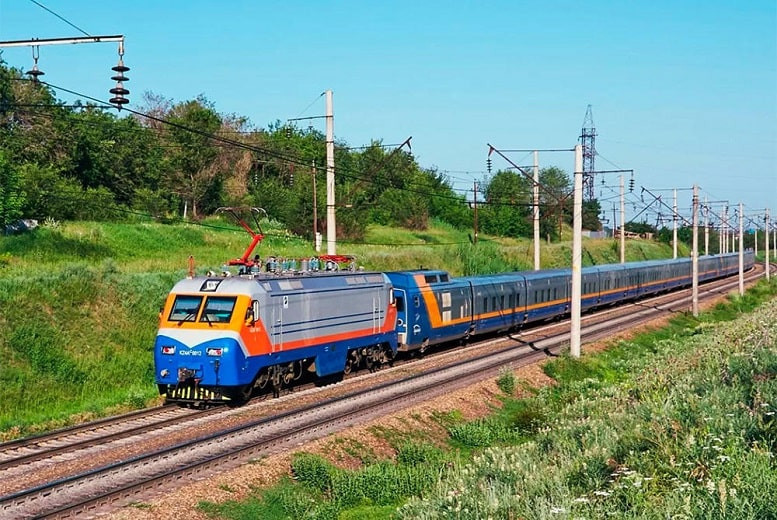 Для пассажиров поезда из Алматы закрыли две станции в Усть-Каменогорске