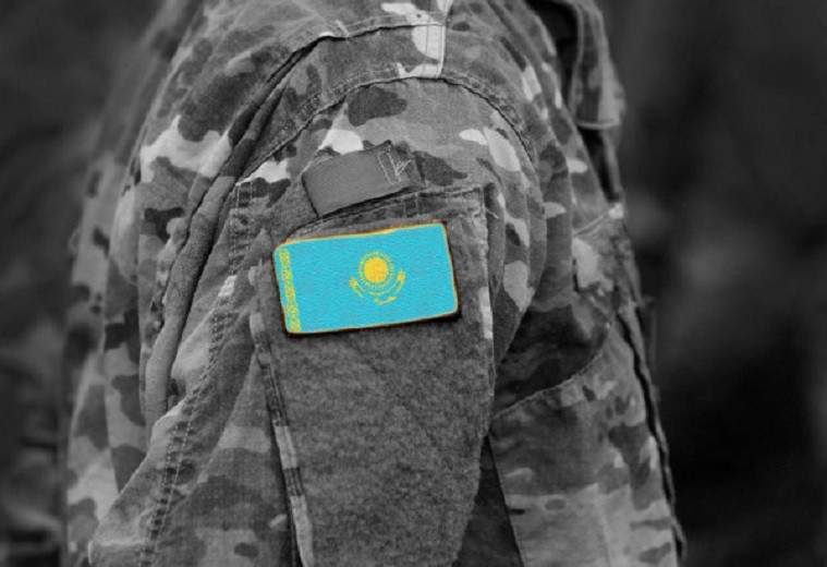 Свел счеты с жизнью: солдат-срочник в Жамбылской области выбросился из окна казармы