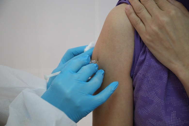 COVID-19: 2 358 человек вакцинировались в Алматы за сутки 