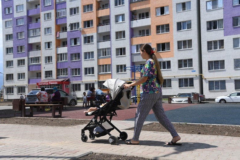 Б. Сагинтаев: Две тысячи алматинцев получат жилищные сертификаты для приобретения квартир