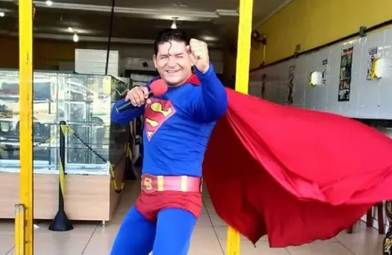 Человек из стали: бразильского Супермена сбил автобус
