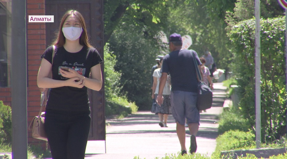 Е. Бабакумаров поручил усилить контроль за соблюдением саннорм в общественных местах Алматы