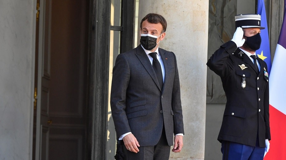 Президент Франции получил пощечину
