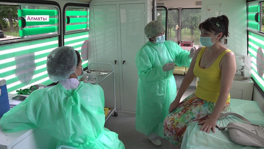 "Зеленый" статус в Ashyq получили 200 тысяч вакцинированных казахстанцев 