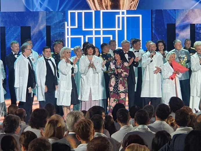 Казахстанский онколог Диляра Кайдарова получила российскую премию "Призвание"