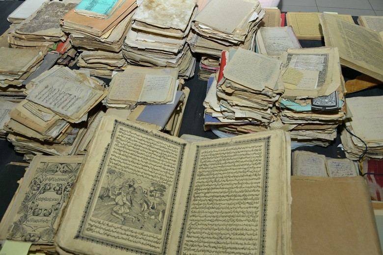 Библиотека КазНУ пополнилась редкими древними книгами