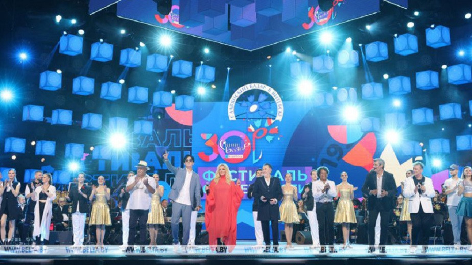 Қазақ әншісі «Славян базары» фестивалінің бас жүлдесін жеңіп алды  