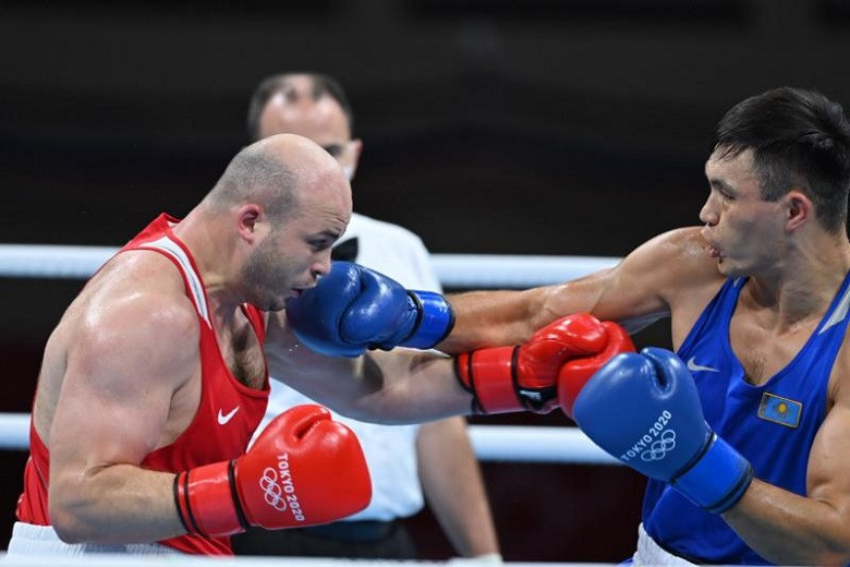 Олимпиада-2020: Кункабаев вышел в полуфинал и принес первую медаль в боксе