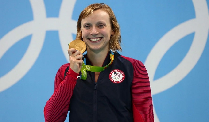 Цена победы: олимпийская чемпионка из США заплатит за "золото" из Токио десятки тысяч долларов