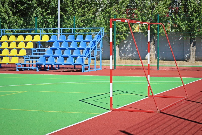 Новые спортплощадки активно строят на территориях школ Алматы