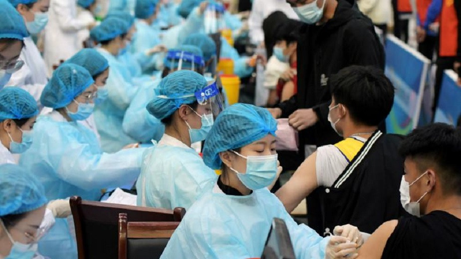 Более 60 млн доз вакцин получили подростки в Китае