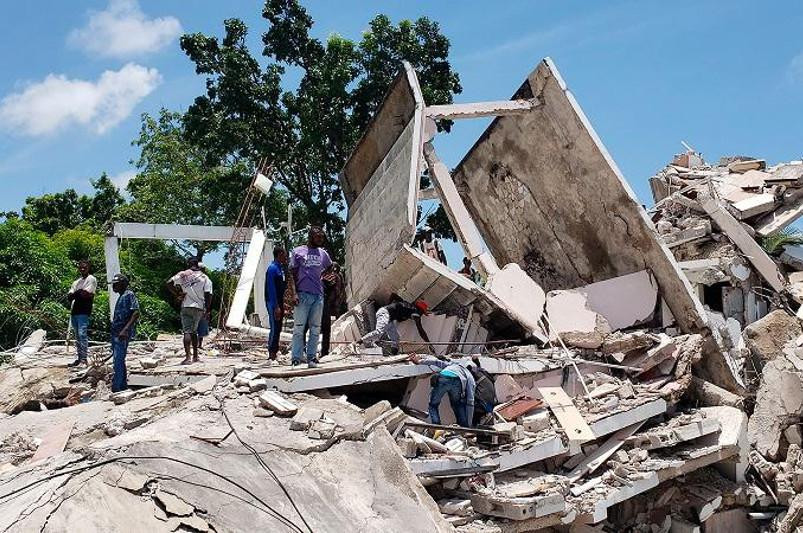 Удар стихии: число жертв землетрясения в Гаити значительно выросло
