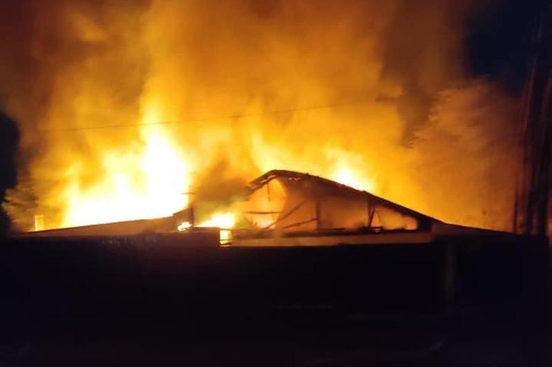 Многоквартирный дом сгорел в Атырау