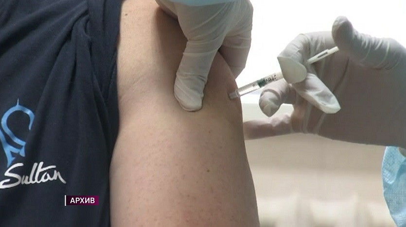 Заболеваемость COVID-19 в Алматы не снижается – горожан просят срочно вакцинироваться