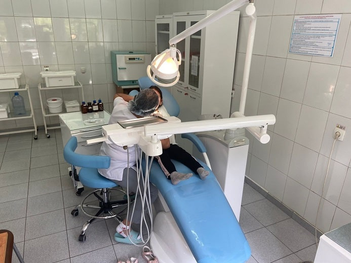 Как оказывают стоматологическую помощь в поликлиниках Алматы