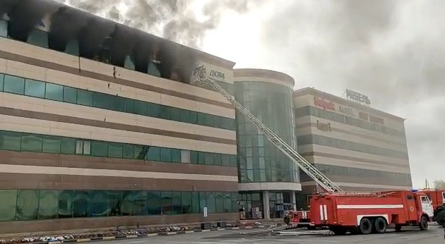 Пожар произошел в торговом доме "Тулпар" в Нур-Султане