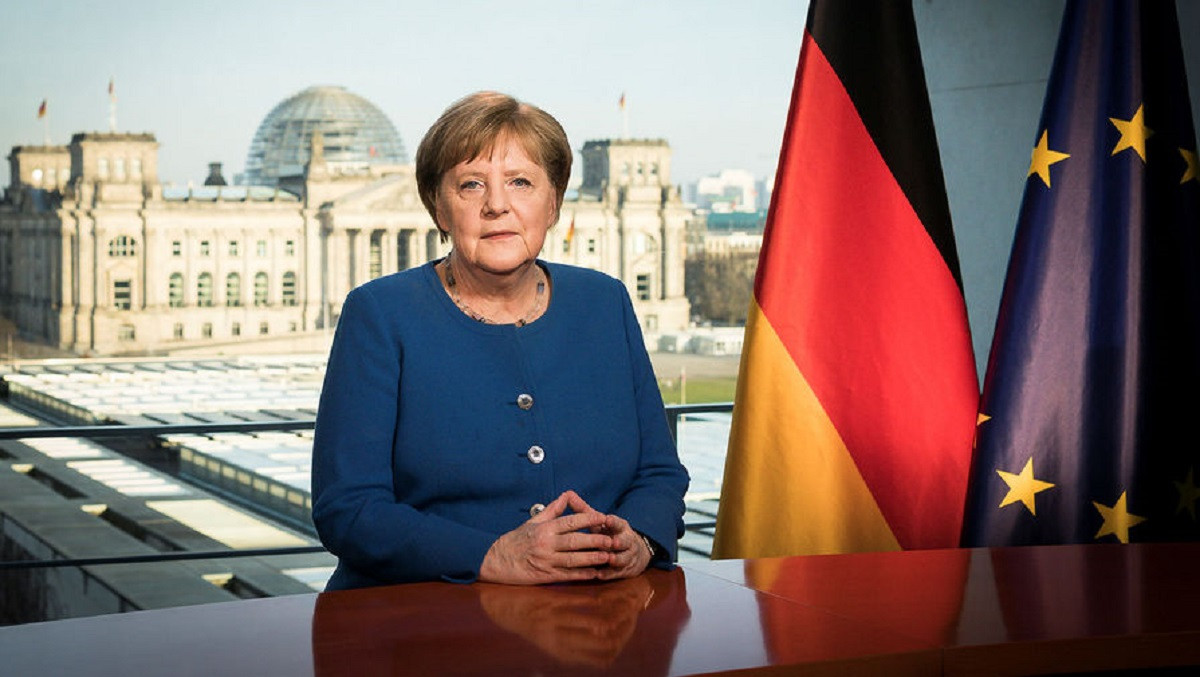 Германия канцлері Ангела Меркель саяси мансабын аяқтамақ