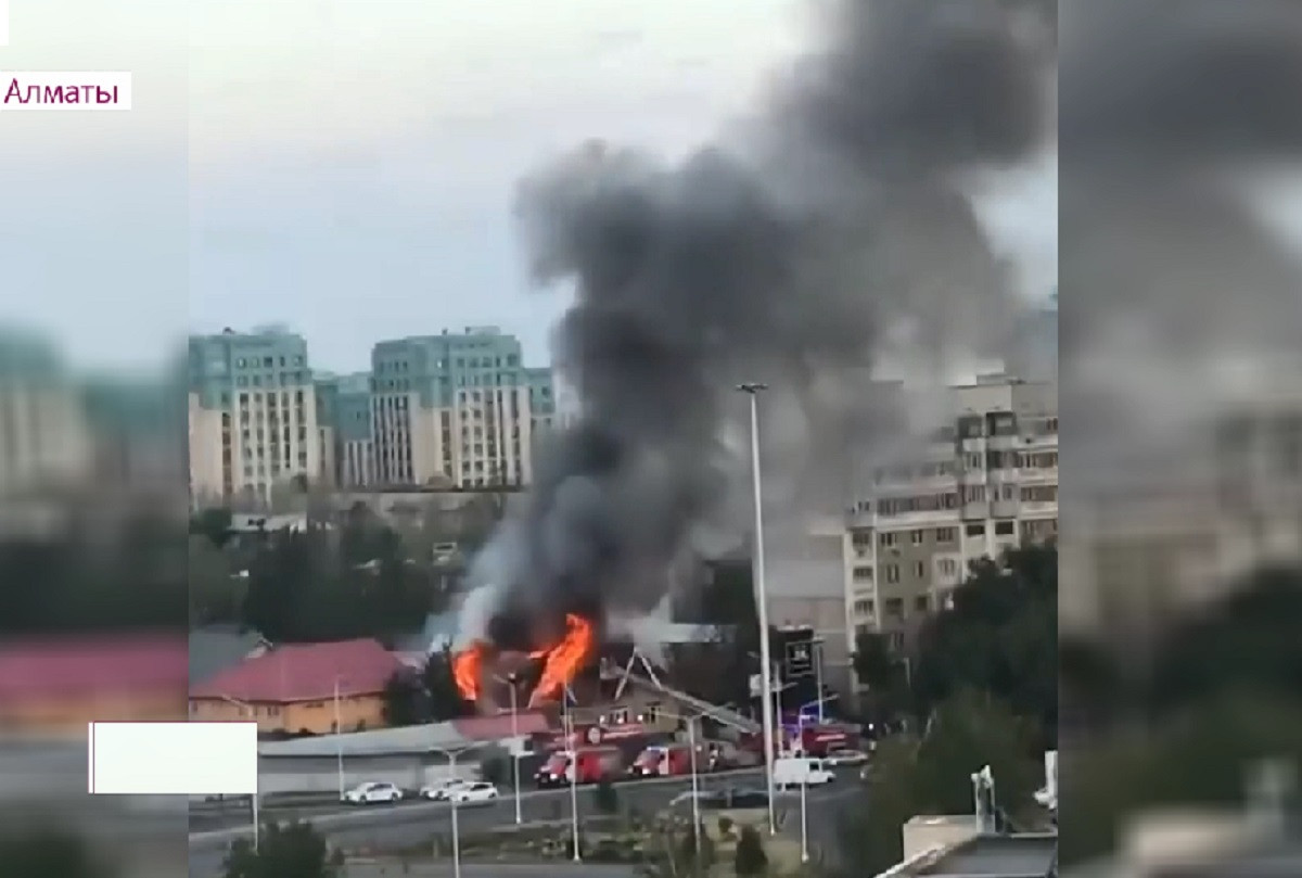 Обошлось без жертв: пожар в частном доме потушили в Алматы 