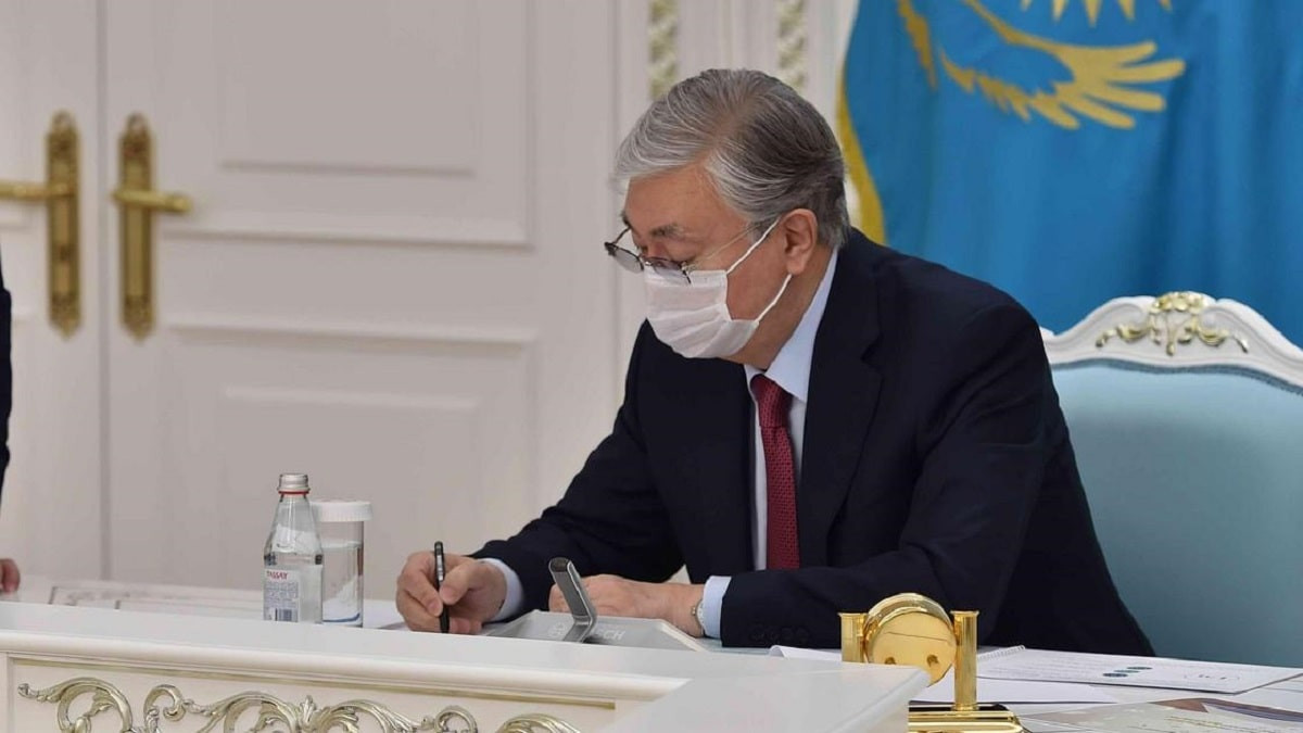 Новые пособия в Казахстане: Токаев подписал Закон 