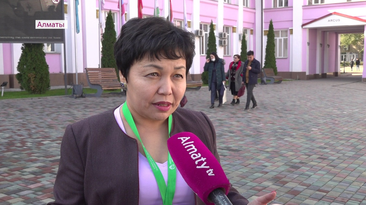 Мы не дадим вирусу шанса - иммунолог из Алматы о ревакцинации 