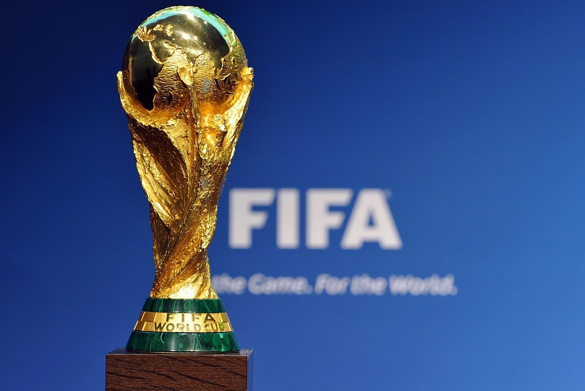 Скандал в мировом футболе: европейские сборные против новых сроков проведения ЧМ